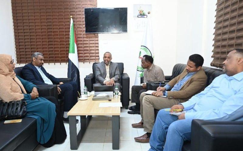 وزير الصحة الإتحادي: :بدأنا الترتيبات لانشاء مركزين جديدين للعلاج الإشعاعي وتم عمل التصاديق المالية.