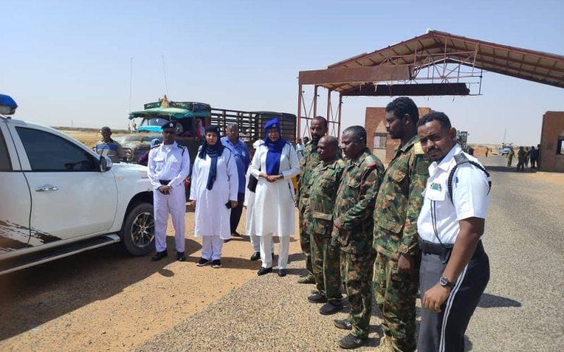 قائد منطقة العوتيب العسكرية يشيد بدعم المرور للمجهود الحربى