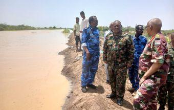 والي الجزيرة يتفقد مناطق الهشاشة بميجر الشوال