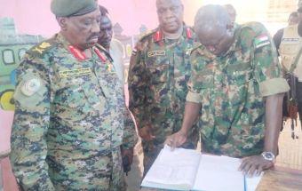 والي الخرطوم يقف على أداء وضبطيات الخلية الأمنية بالولاية