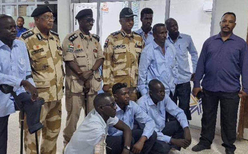 الشرطة تودع الفوج الثانى من الجرحى والمصابين للعلاج بالهند