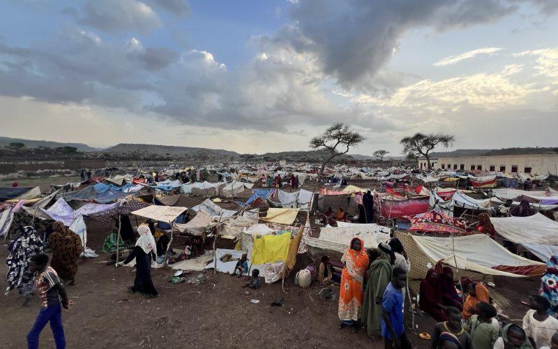 قيادات أهلية بتشاد تجبر لاجئين سودانيين على دفع 150 ألف دولار