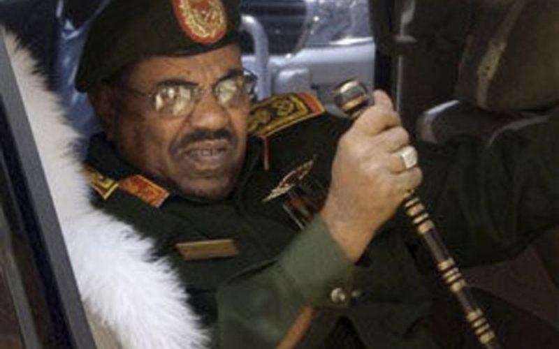 محامي الرئيس المعزول “البشير” يكشف تطورات سفره إلى الخارج