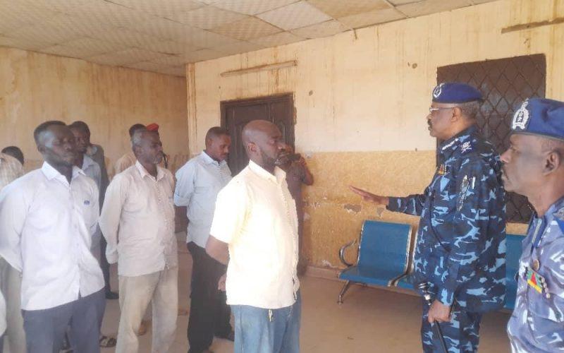 مدير الادارة العامة للجوازات والهجرة يتفقد ادارة الاجانب