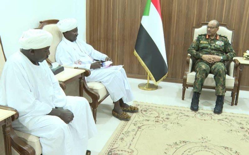 إبراهيم جابر يوجه بترتيب أوضاع المؤسسات المساندة للمزارعين