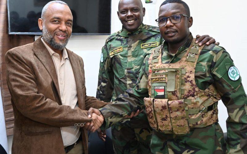 وزير الصحة الإتحادي يلتقي قوات العمل الخاص بالنيل الابيض