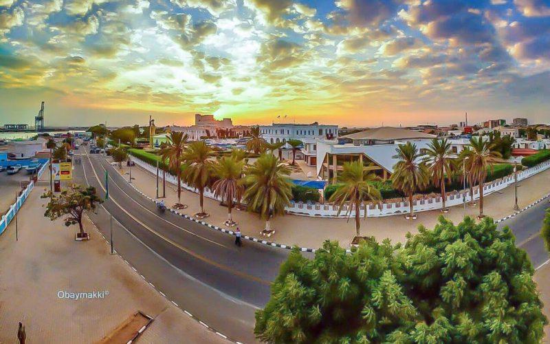 للمطالبة بتسريع الإجراءات .. احتجاجات أمام القنصلية المصرية في بورتسودان