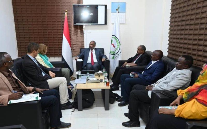 وزير الصحة الإتحادي: وفد التحالف العالمي وقف على البرنامج القومي للتحصين ومايقدمه السودان