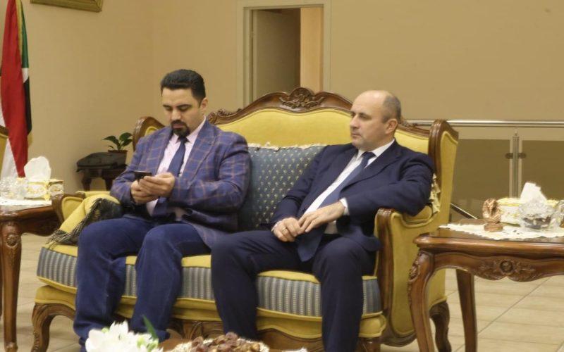 روسيا تؤكد رغبتها في الاستثمار في النفط والغاز بالبحر الأحمر