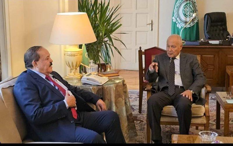 وزير الخارجية المكلف في أولى مهامه يلتقي الأمين العام لجامعة الدول العربية