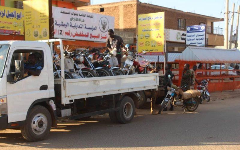 استمرار حملات الضبط المروري للدراجات النارية الغير مرخصة والمخالفة للقانون بالخرطوم