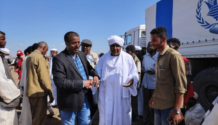 مفوض العون الانساني بكسلا يتفقد اوضاع نازحي شرق الجزير بالمحليات الغربيه