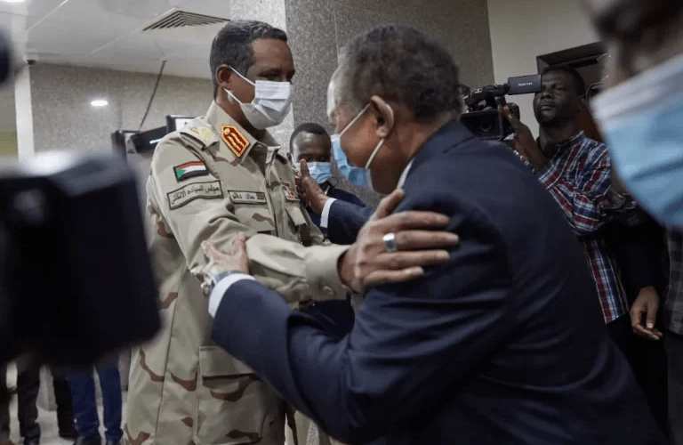 مستشار حمدوك السابق ينتقد تحالف تقدم