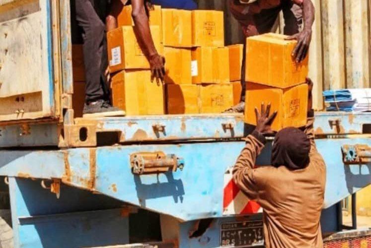 لأول مرة منذ بداية الحرب .. وصول 5 شاحنات تحمل أدوية لمستشفى بشائر