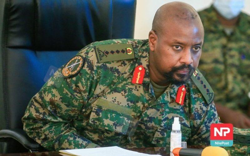 قائد الجيش الأوغندي يكرر الحديث عن اجتياح الخرطوم رغم اعتذار كمبالا