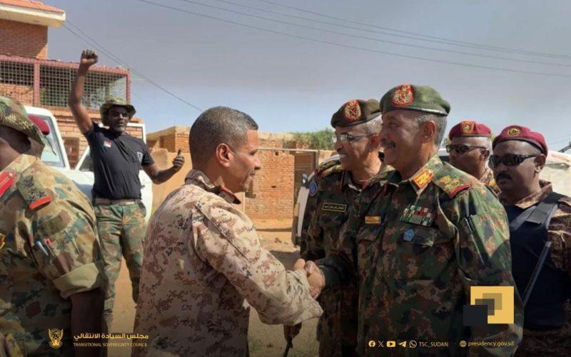 الجيش يعلن فك الحصار عن القيادة العامة وإلتقاء متحرك أم درمان بسلاح الإشارة