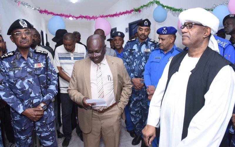 وزير الداخلية يشرف الإحتفال بقفل أحوال العام (2024)م وفتح أحوال العام الجديد بقسم شرطة ديم عرب بمدينة بورتسودان