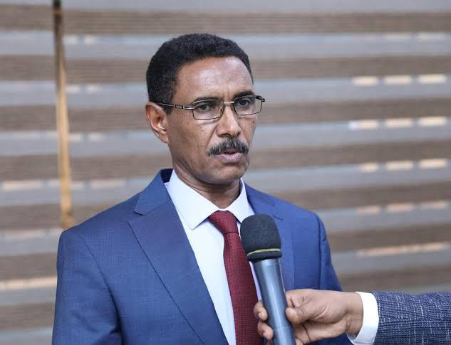 اجتماع بين والي كسلا وزير المالية الاتحادي يناقش قضايا تهم الولاية