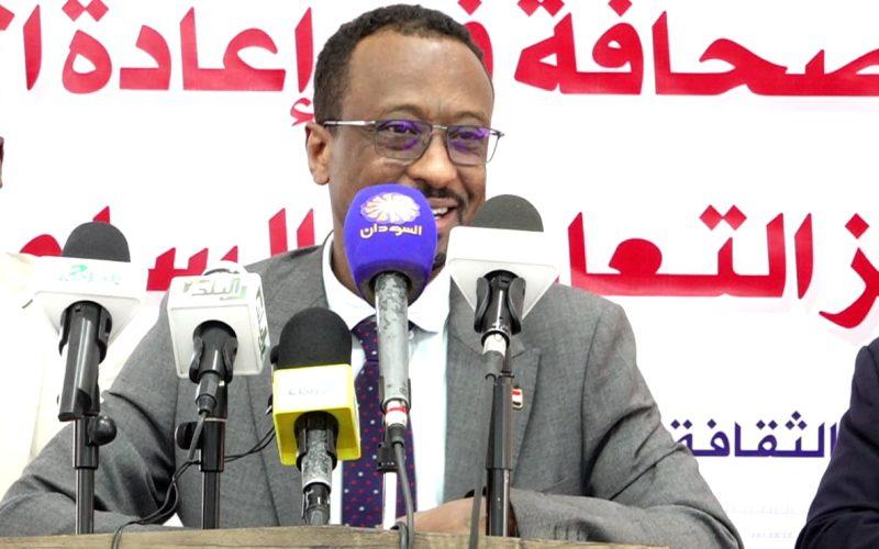 وزير الإعلام: الحكومة غير معنية باجتماعات الاتحاد الإريقي أديس أبابا