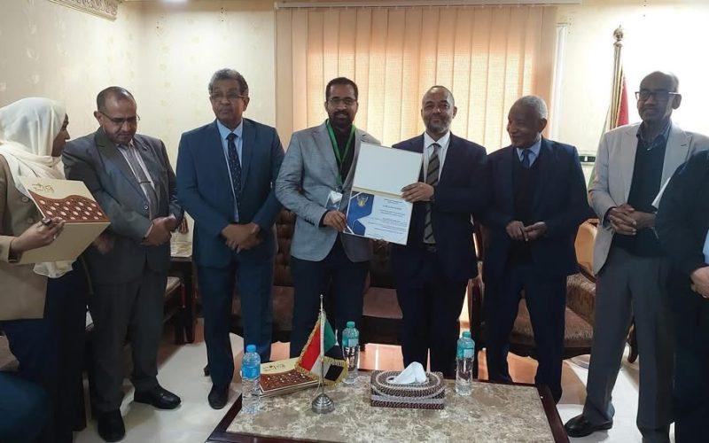 السفارة بمصر تكرم الأطباء السودانيين الداعمين للمستشارية في علاج المرضى