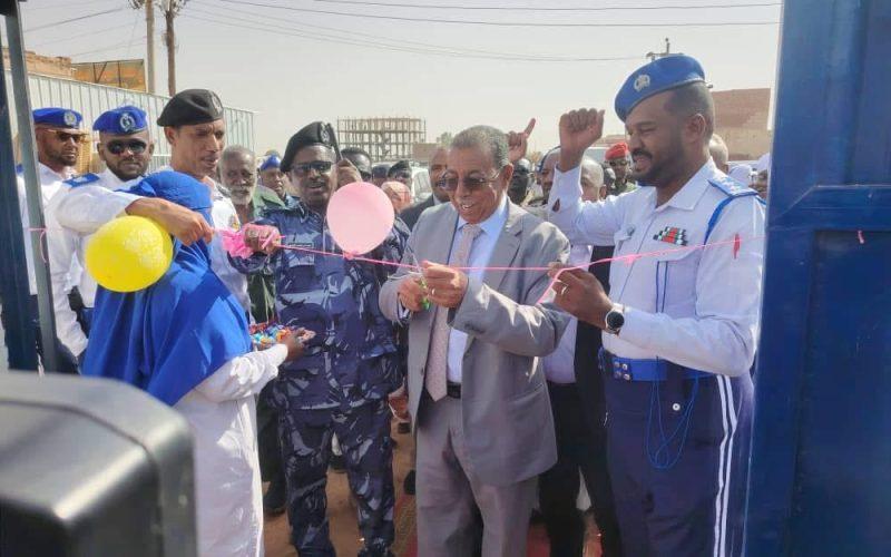 والي الشمالية ومدير شرطة الولاية يفتتحان مركز ترخيص مرور محلية الدبة