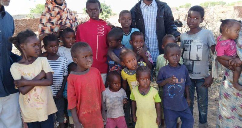 بدء إعادة بناء المنازل المتضررة للمدنيين في خزان جديد بمدينة الضعين