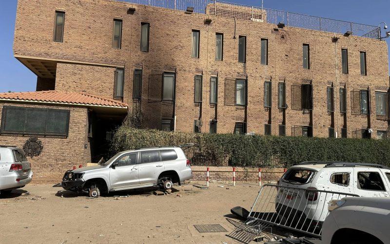 الجيش يستعيد مستشفى أمبريال وبنك بيبوس بشارع المك نمر