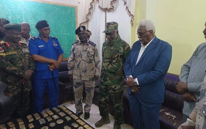 وزير المالية يقف على ضبط (142) كيلوجرام ذهب بولاية نهر النيل ويشيد بقوات الجمارك