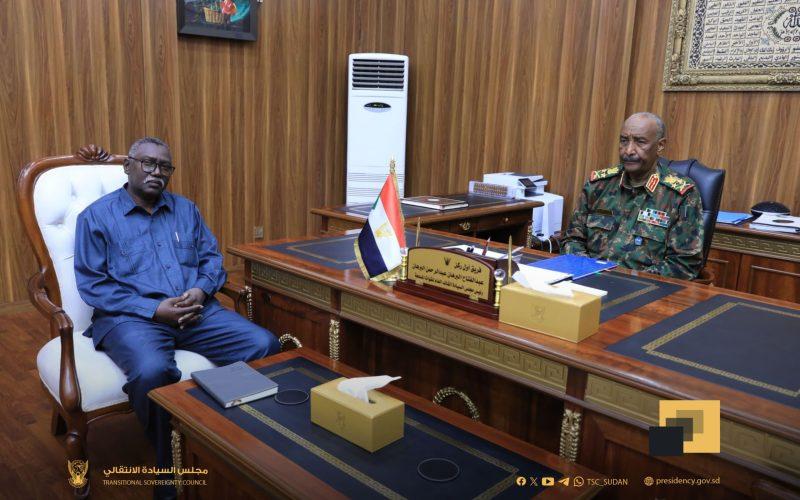 والي سنار يقدم تنويراً لـ (البرهان) عن الأوضاع في الولاية