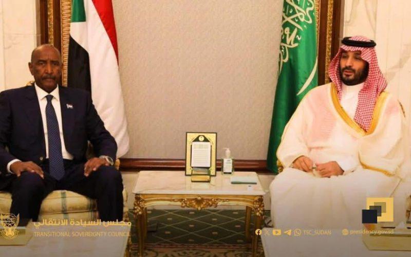 رئيس مجلس السيادة الانتقالي يصل المملكة العربية السعودية ويجري مباحثات مع ولي العهد السعودي