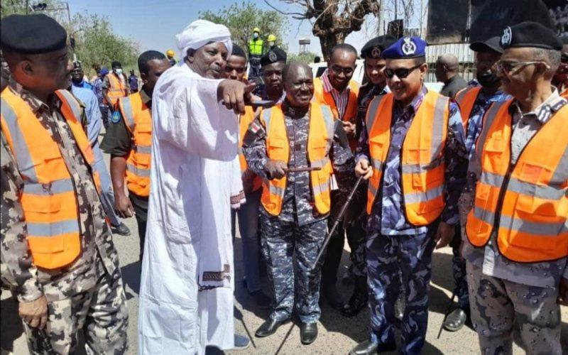 وزير الداخلية: الدولة تعول كثيرا على جهود الشباب في إنفاذ خططها وبرامجها لتعمير الخرطوم