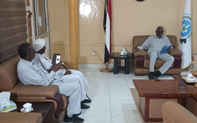 والي النيل الأبيض يبحث حل لمشكلة مياه الشرب لتجمع قرى منطقة عسلاية بمحلية ربك