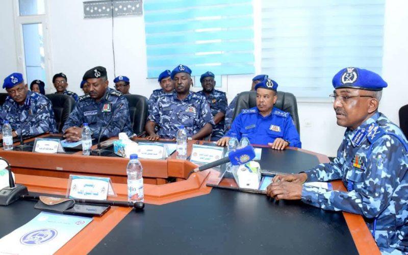 مدير عام قوات الشرطة يوجه بتكثيف الإنتشار الشرطي بكافة المحليات