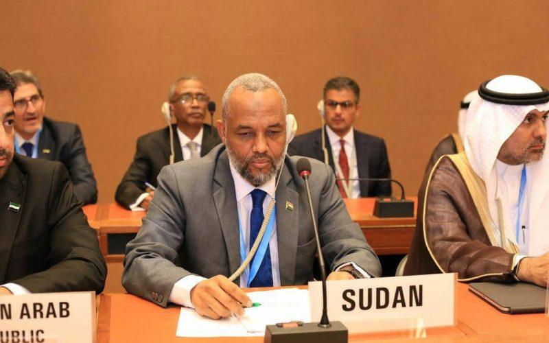 وزير الصحة يشارك في اجتماع وزراء الصحة العرب