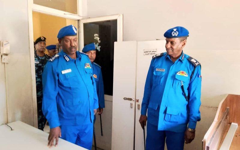 مدير شرطة ولاية الخرطوم يتفقد سير العمل بمحلية الخرطوم