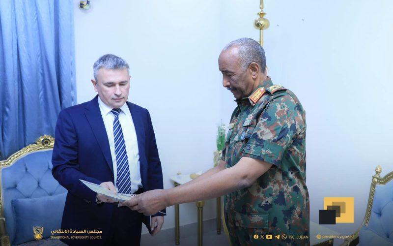 رئيس مجلس السيادة يتلقى دعوة من الرئيس الروسي للمشاركة في القمة الروسية العربية