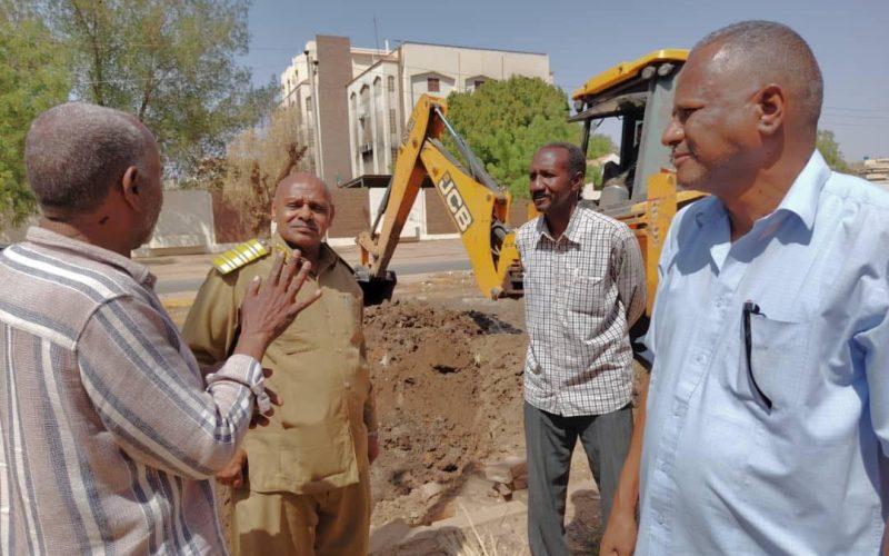 تنفيذي بحري يزور مواقع صيانة كسور مواسير المياه بعد تشغيل محطة بحري