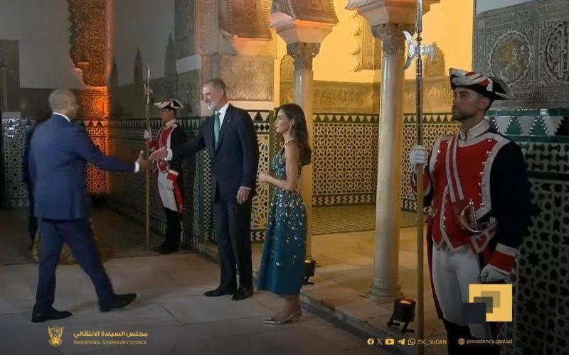 ملك أسبانيا يستقبل رئيس مجلس السيادة الانتقالي