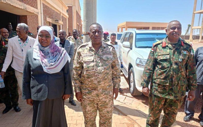 مفوض العون الانساني تهنئ القوات المسلحة بالانتصارات في حرب الكرامة وتدعو مواطني الجزيرة للعودة لديارهم