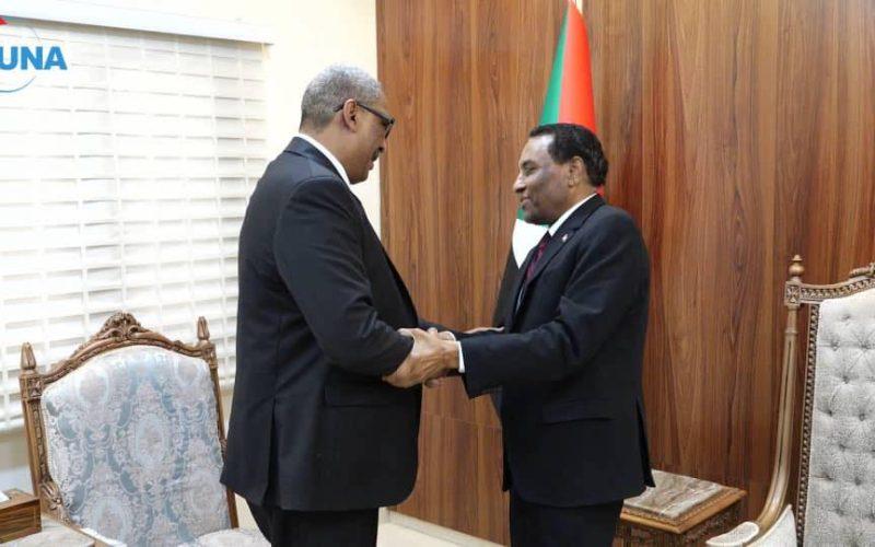 د. كامل إدريس يؤكد عزم حكومة الأمل على النهوض بالزراعة وجعلها قاطرة الاقتصاد