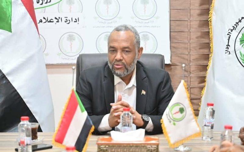 وكيل وزارة الصحة الإتحادية و وزير الصحة والرعاية باقليم دارفور يناقشان الوضع الصحي بالاقليم