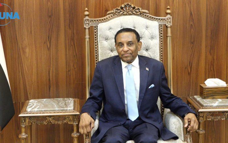 كامل إدريس يؤكد أهمية الإلتزام بإجراءات السلامة من المخاطر الإشعاعية