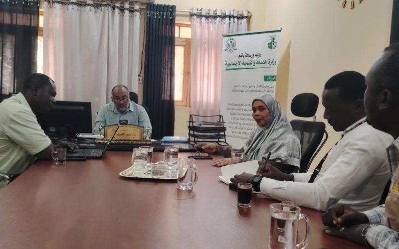مدير عام صحة القضارف يبحث دعم لجنة الإنقاذ الدولية لبرنامج التحصين الموسع بالولاية