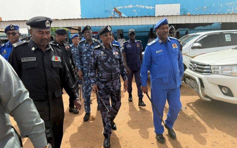 شرطة النيل الأبيض تسير قافلة لدعم نظيرتها بولاية الخرطوم