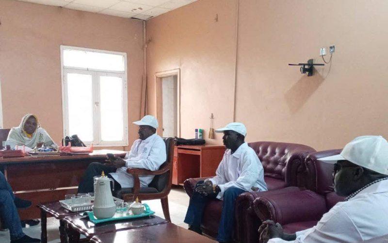 وزير الإنتاج المفوض بالجزيرة تطمئن على سبل مكافحة الآفات في التوقيت المناسب