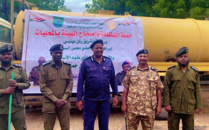 سجون ولاية الخرطوم تشارك في تدشين حملة النظافة وإصحاح البيئة التي إنتظمت ولاية الخرطوم