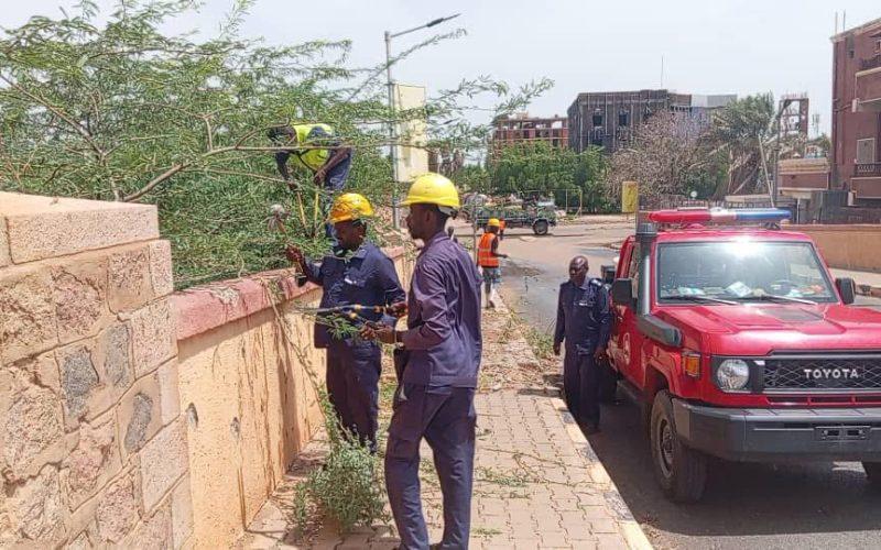 قوات الدفاع المدني تنهي المرحلة الاولي من إعادة اعمار وتأهيل جسر المسلمية وتبدأ في المرحلة الثانية