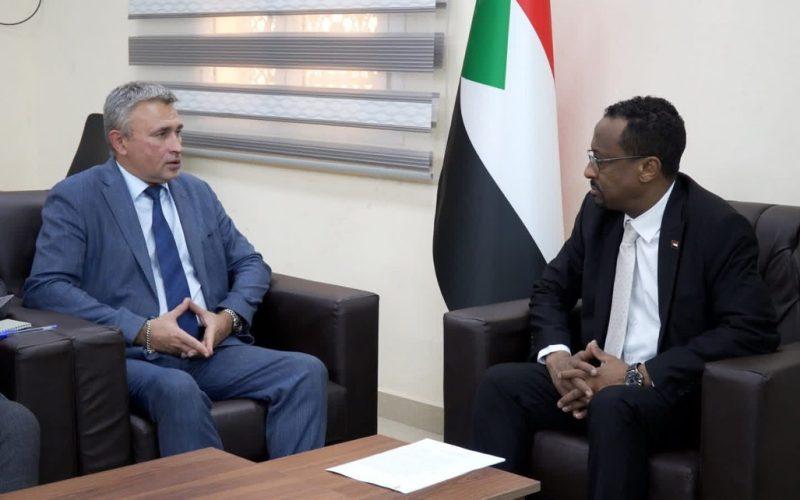 وزير الثقافة والإعلام والسياحة يستقبل السفير الروسي لدى السودان ويبحثان سبل تعزيز الشراكة السودانية الروسية
