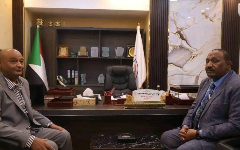 بحث سبل الإسراع في إعادة التيار الكهرباء للمناطق الصناعية