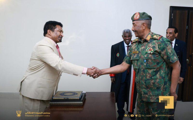 وزيرا الثروة الحيوانية والصحة يؤديان القسم أمام رئيس مجلس السيادة